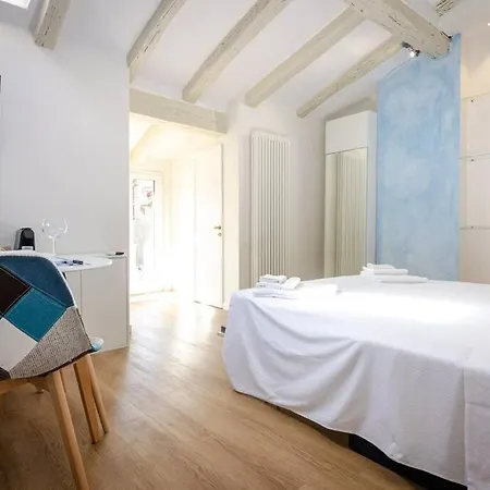 Apartment Blue *
